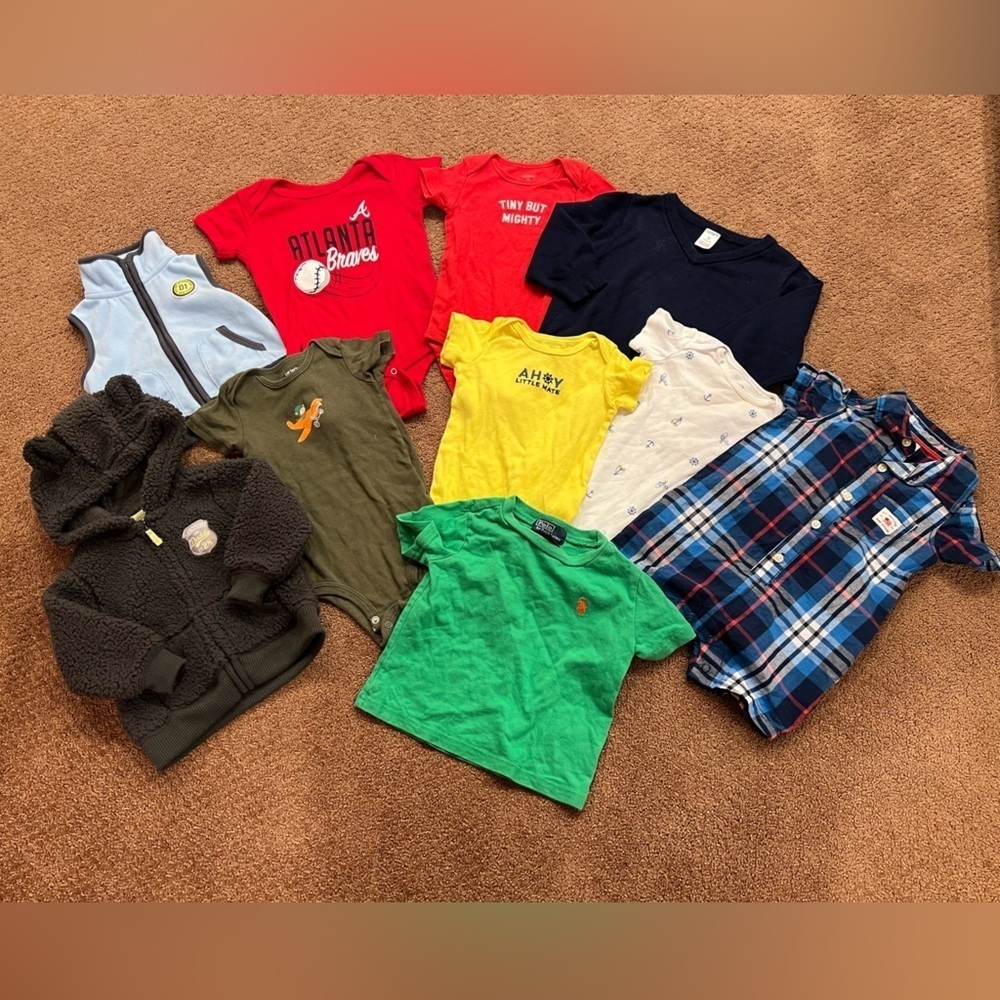 Bundle of 10 Boys Pieces Size 9 Months Vest, Onesies, Tees
